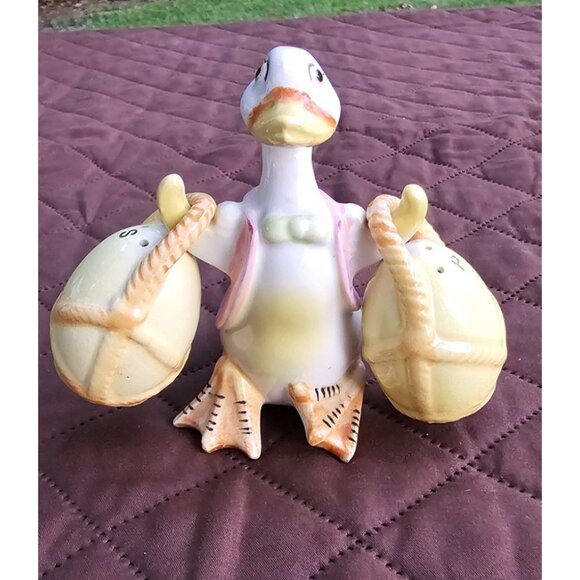 Vtg Anthropomorphic 3 Piece Duck w Eggs Salt and Pepper Shakers Japan - Picture 2 of 9